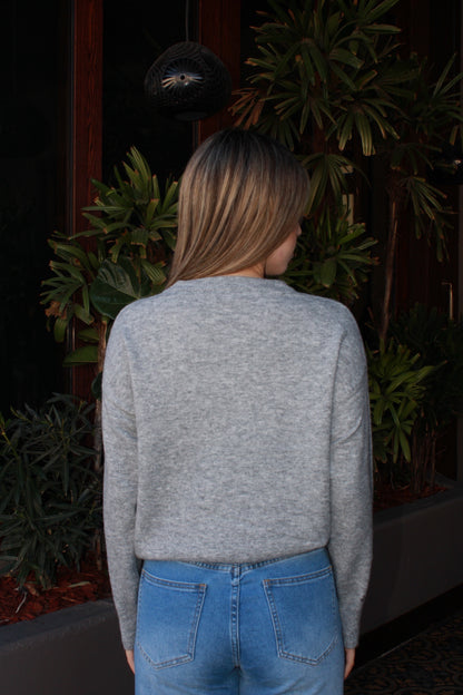 Suéter gris cuello redondo #11563