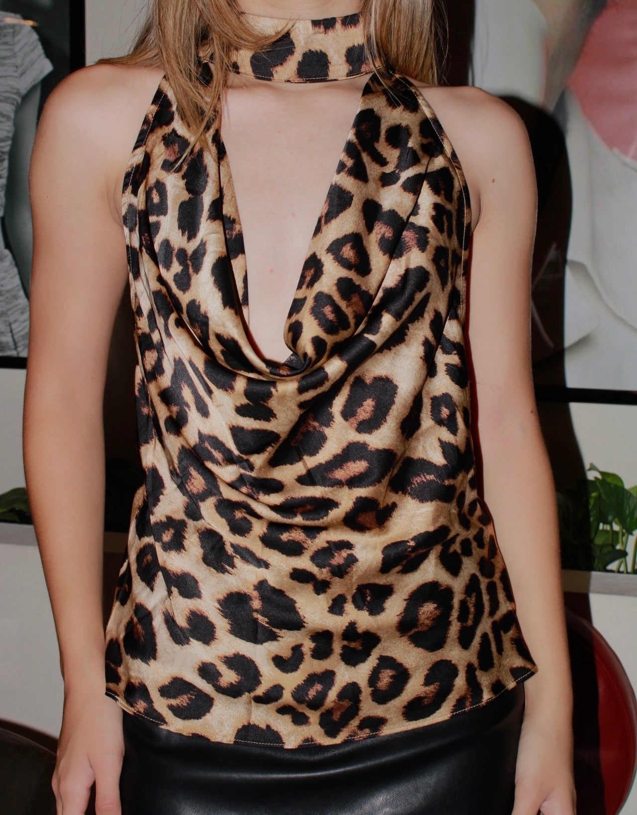 Blusa halter satin de animal print #11426