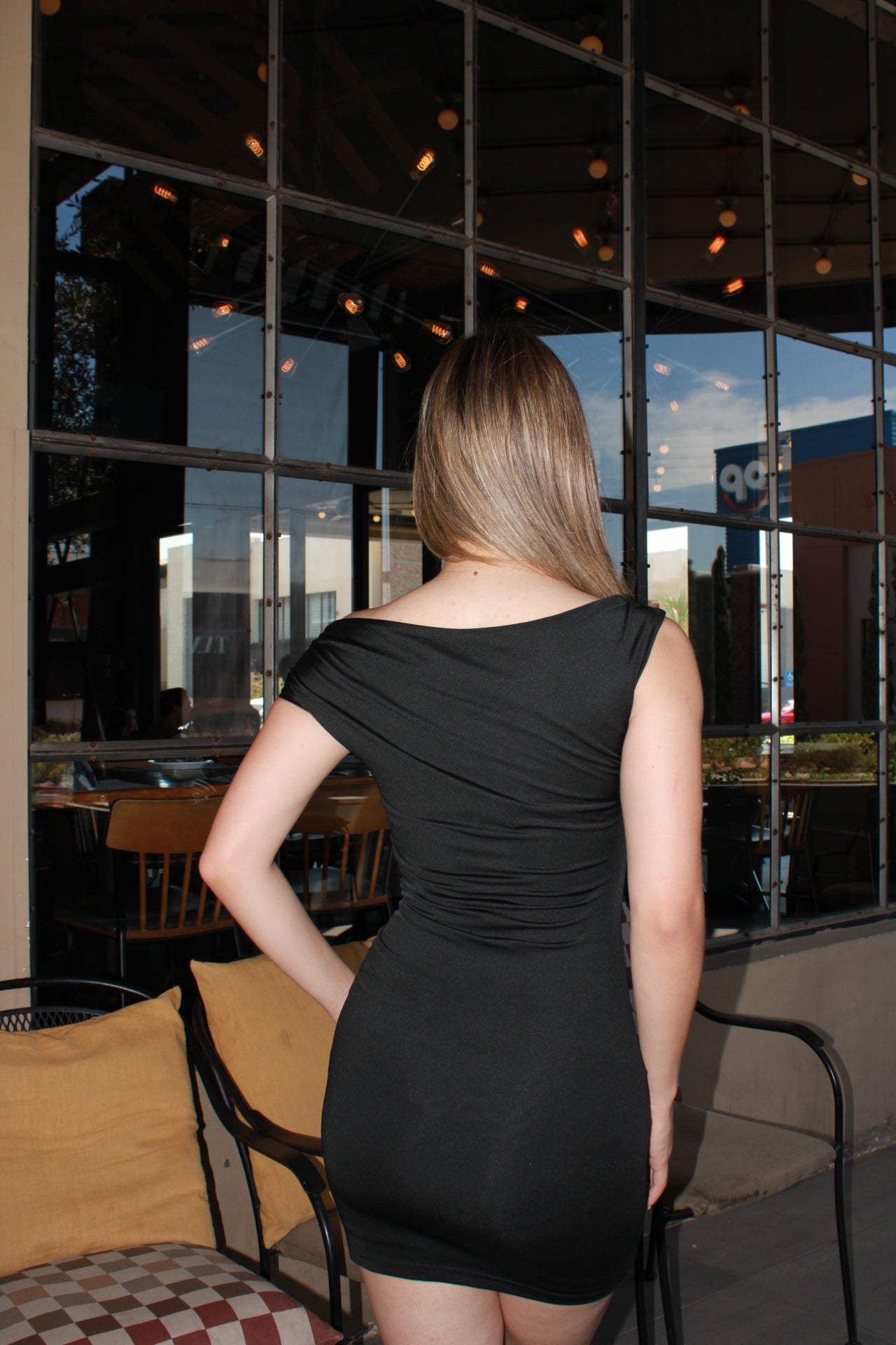 Vestido corto negro drapeado #11279
