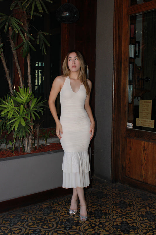 Vestido beige halter corrugado midi #11311