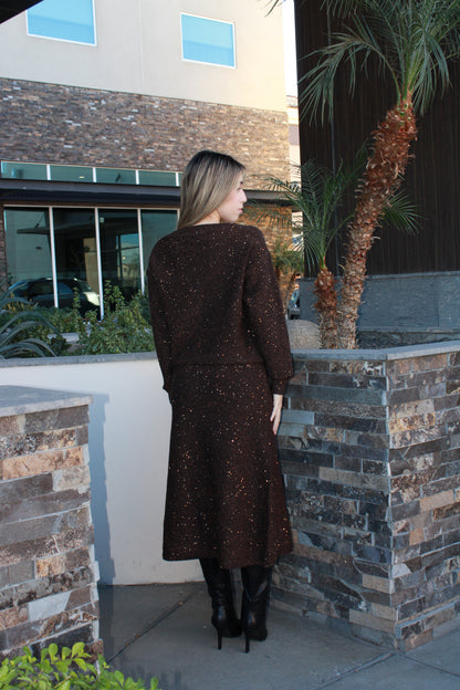 Set café oscuro con brillos naranjas #11602