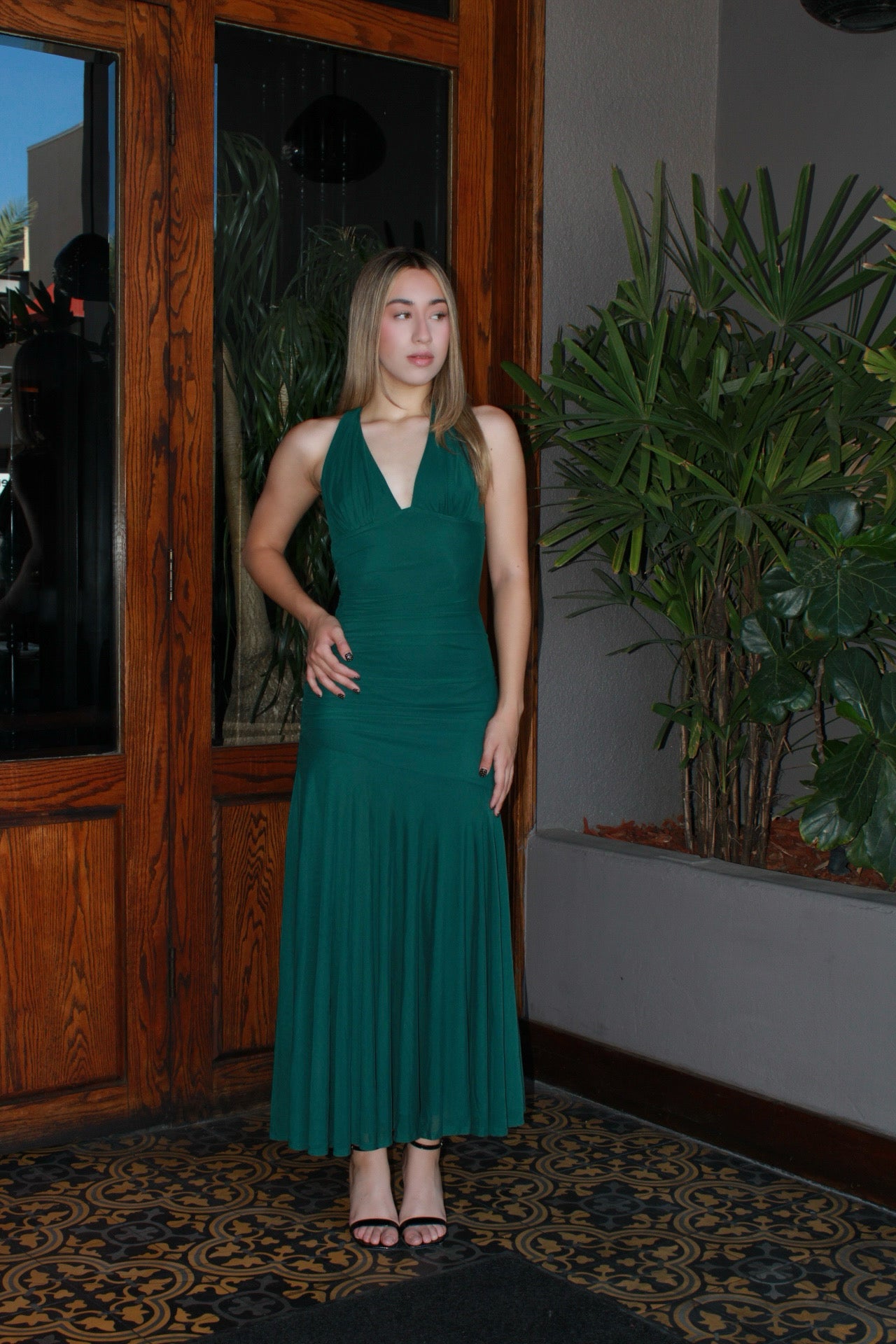 Vestido largo verde oscuro halter #11440