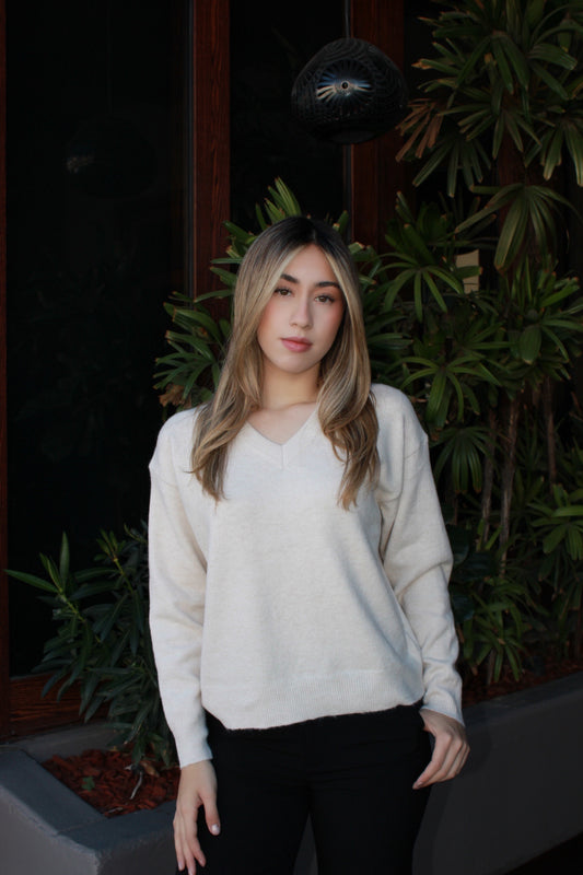 Suéter crema cuello V #11562