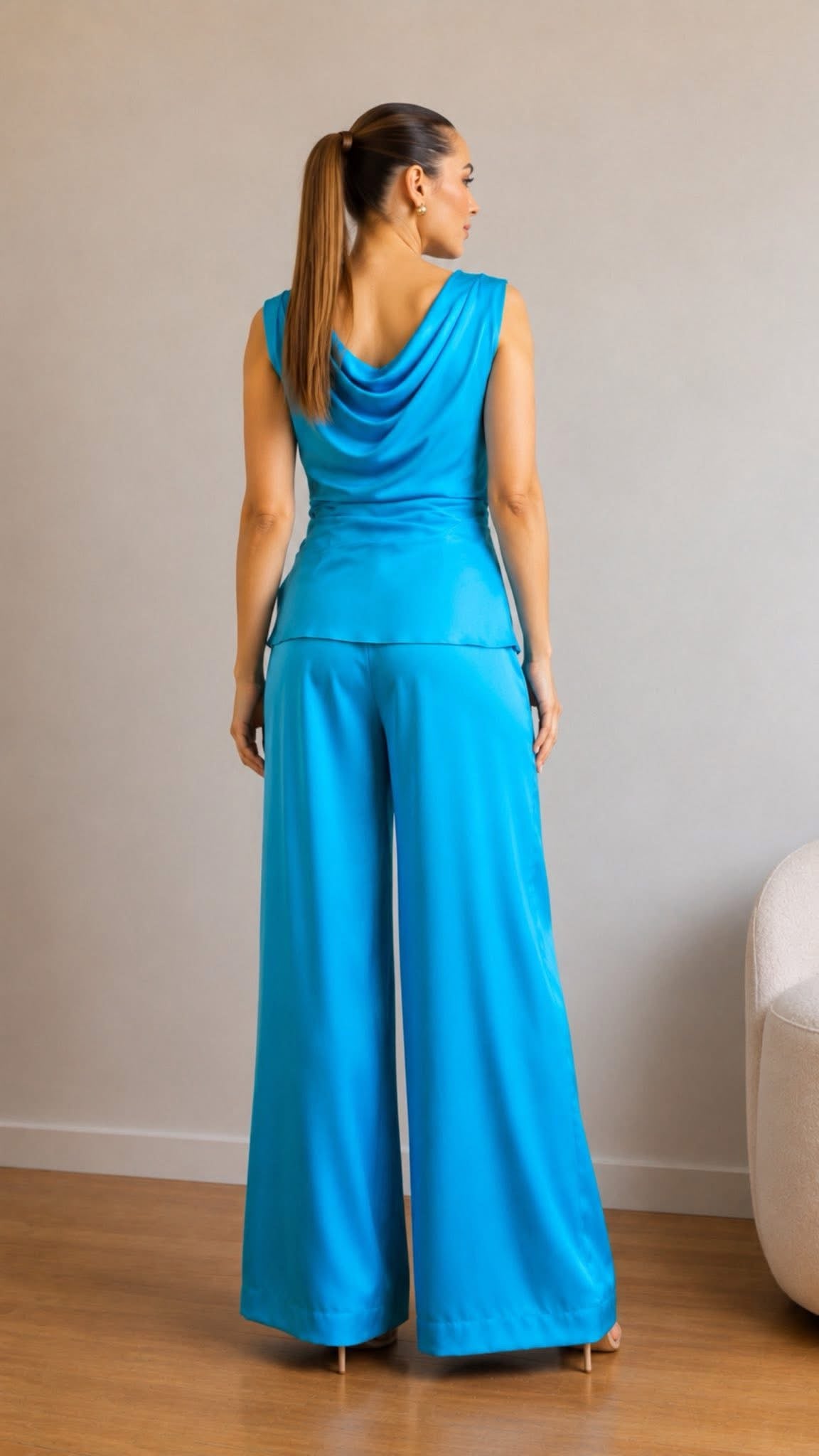 Conjunto azul satinado con detalle dorado #11941￼