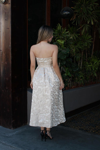 Vestido, beige con dorado, straple con estampado #11647￼