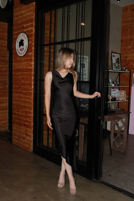 Vestido Satinado negro asimétrico midi #11318