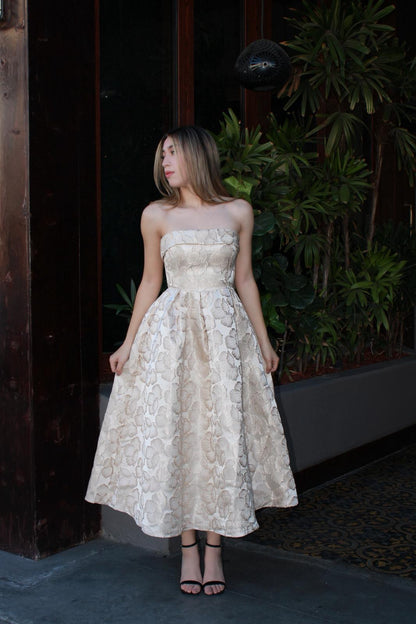 Vestido, beige con dorado, straple con estampado #11647￼