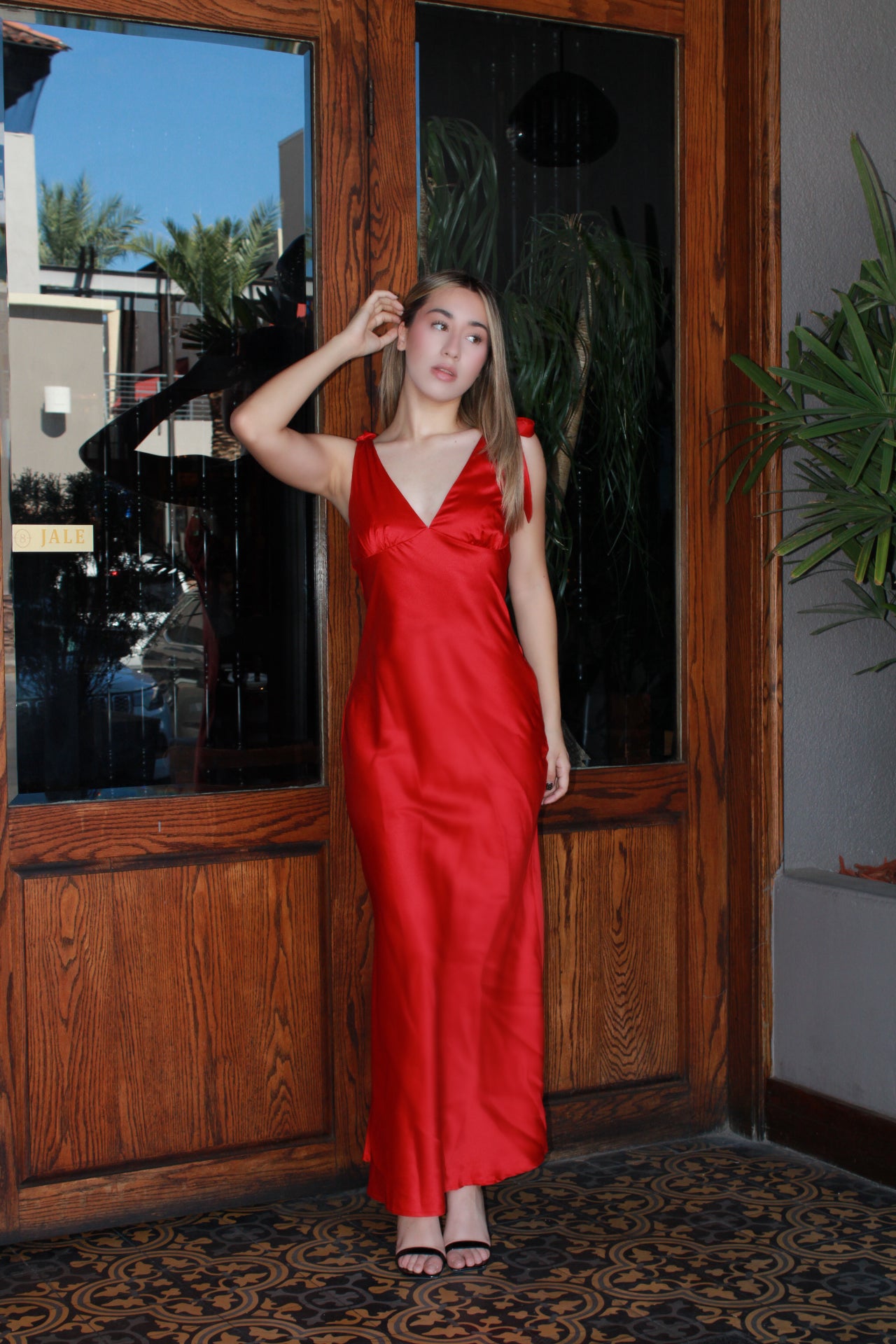 Vestido largo satinado rojo #11439