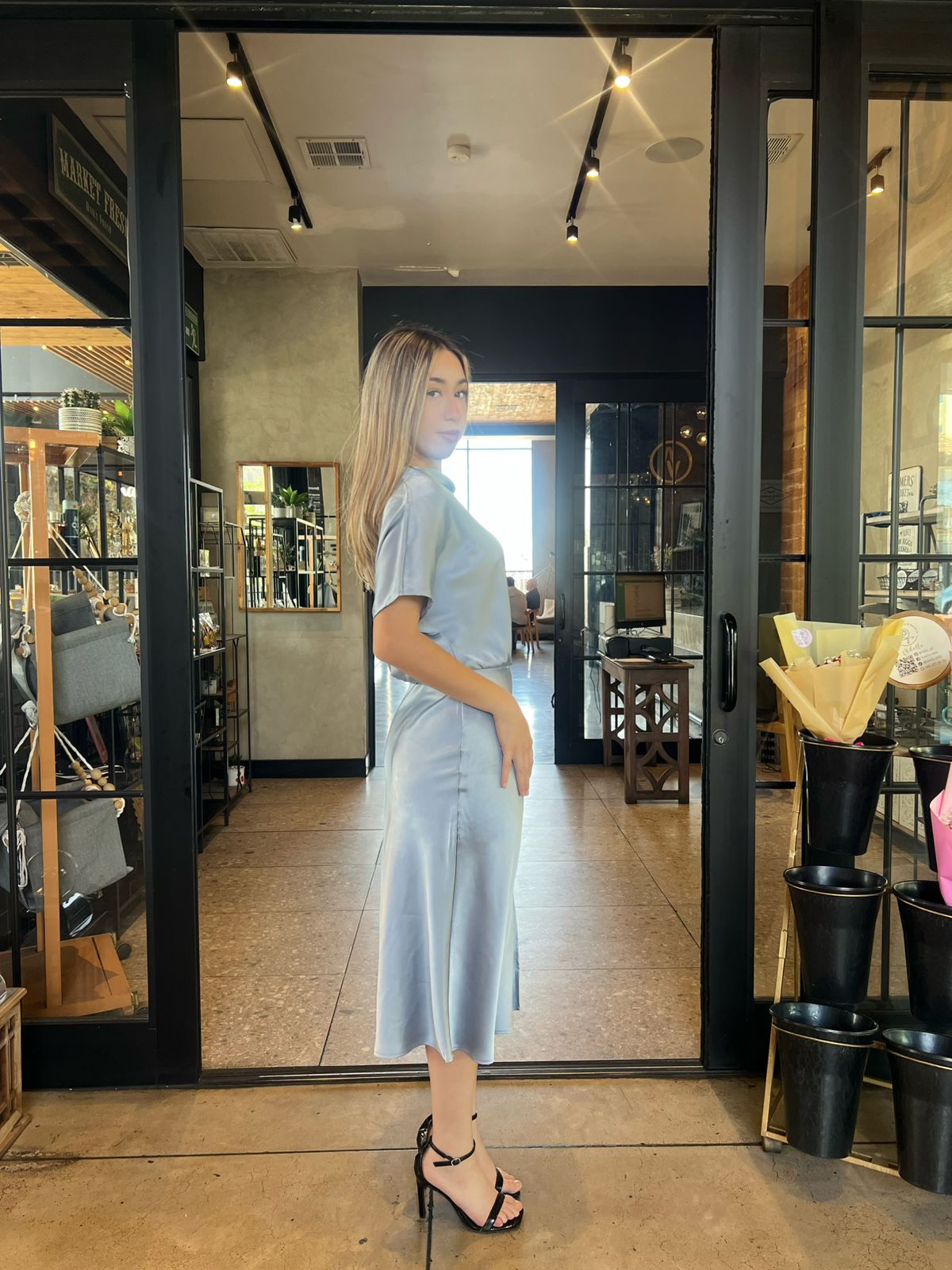 Vestido azul claro, satinado #11837￼