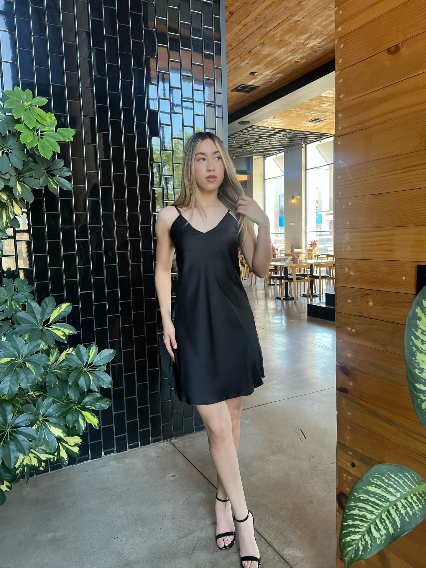 Vestido negro corto #11863￼