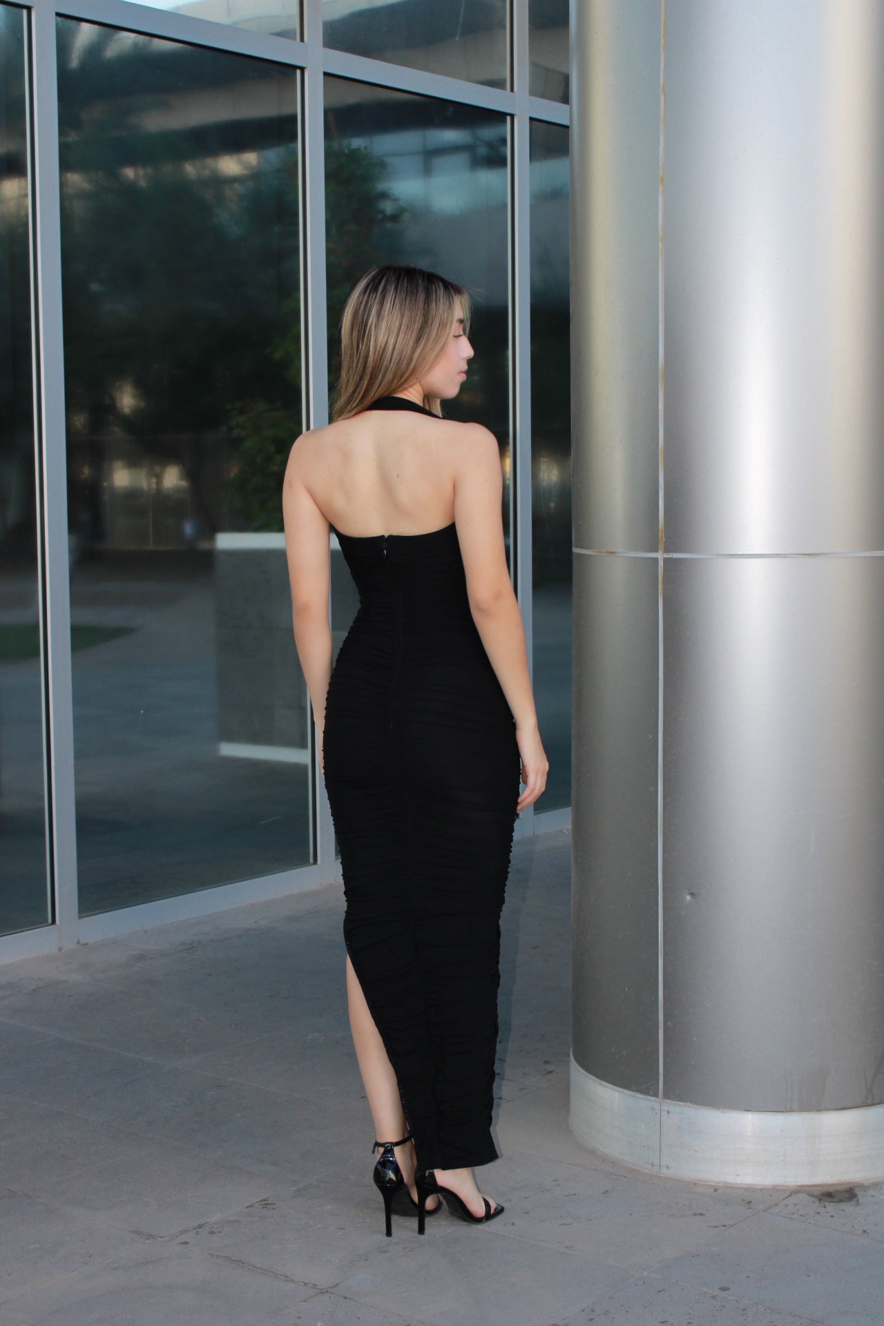 Vestido mesh, midi cuello, halter #11537￼