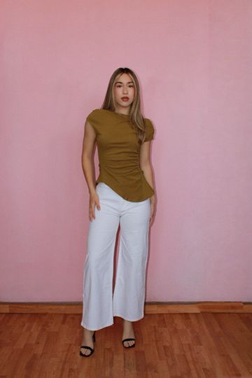 Blusa verde olivo asimétrica #11800