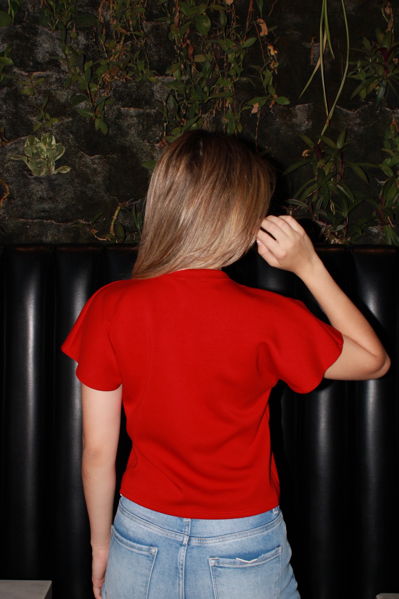 Blusa Básica roja con manga oleada #11325