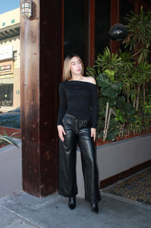 Pantalón de cuero negro, con elástico #11642