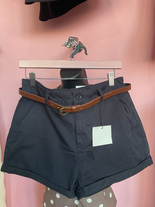 Short oscuro con cinturón#11860
