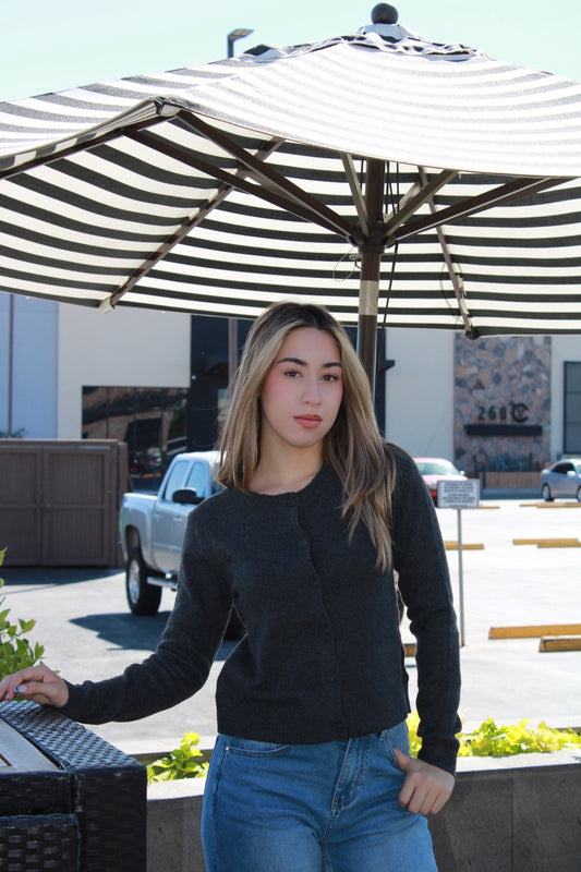 Suéter gris oscuro botones #11509