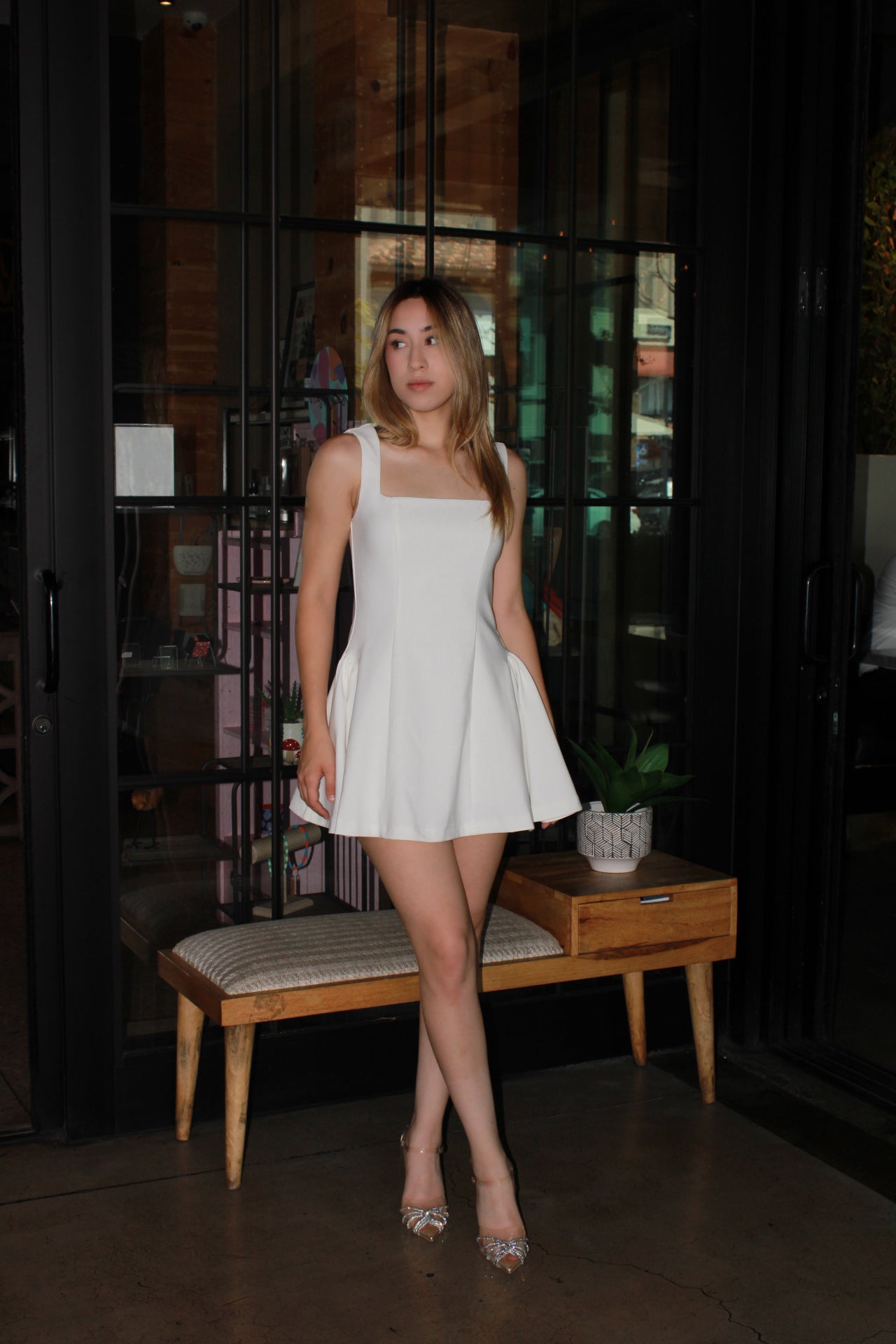 Vestido blanco corto de tirantes corte A #11321