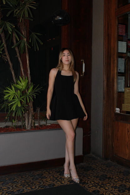 Vestido halter negro c moño atrás #11307