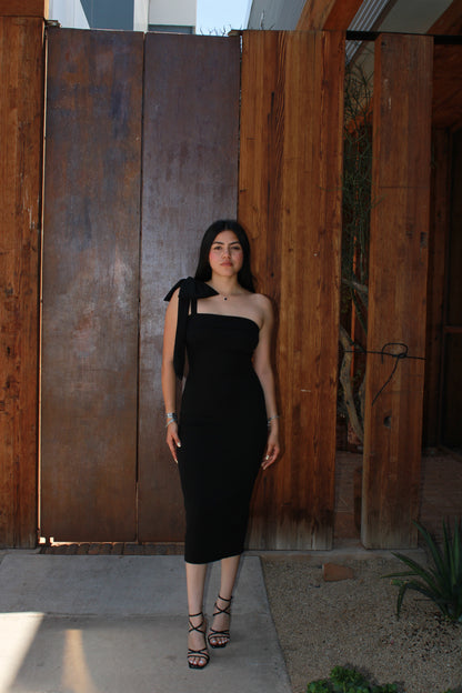Vestido de moño en hombro negro #11255
