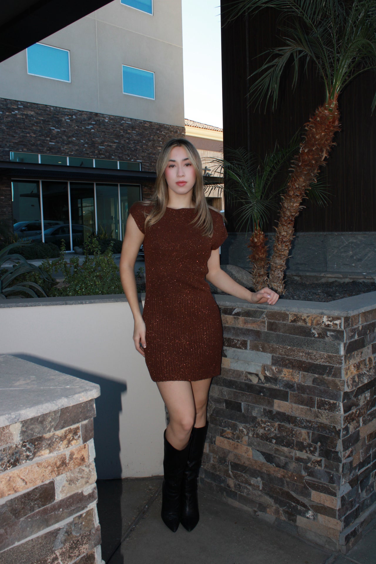 Vestido, café de suéter corto con brillos #11667￼