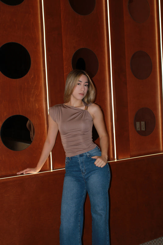 Blusa mocha con detalle dorado #11379
