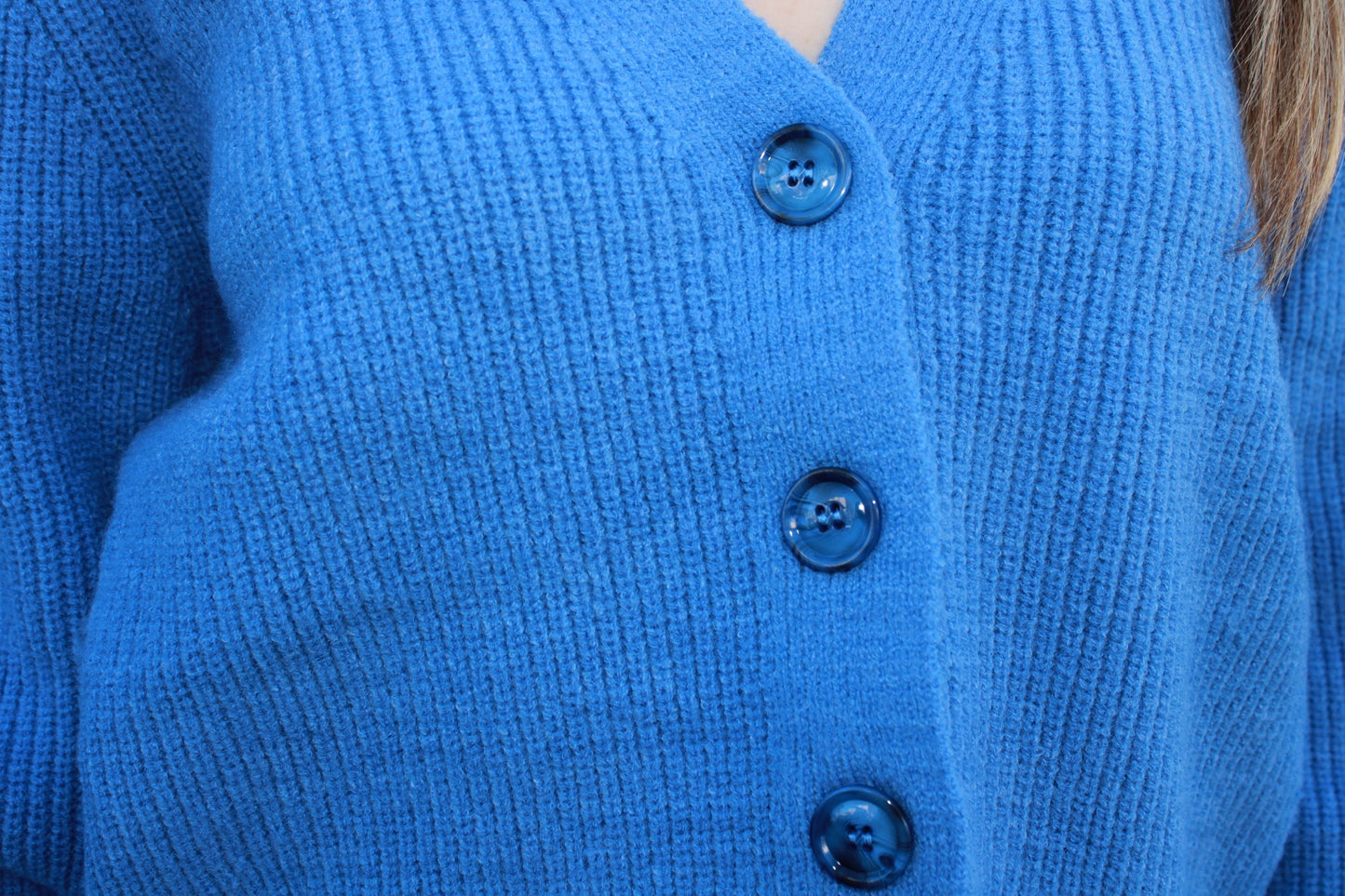 Suéter de botones tejido azul #11564