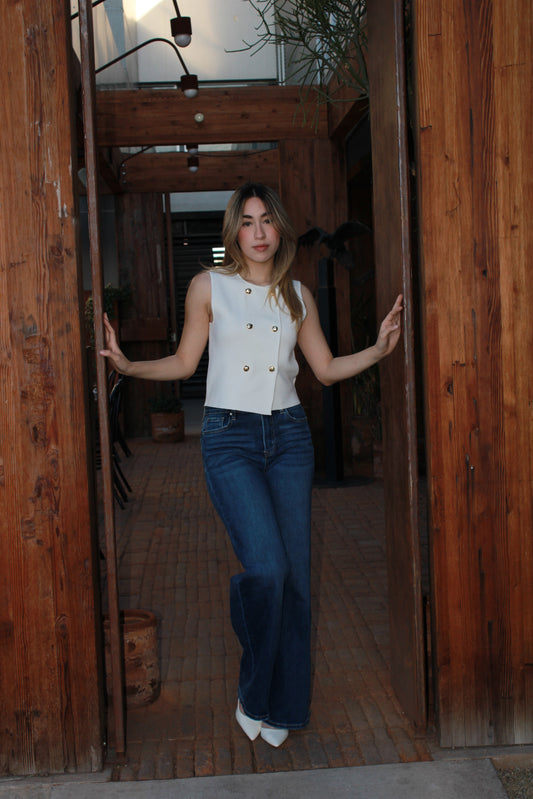 Chaleco blanco con botones dorados #10967