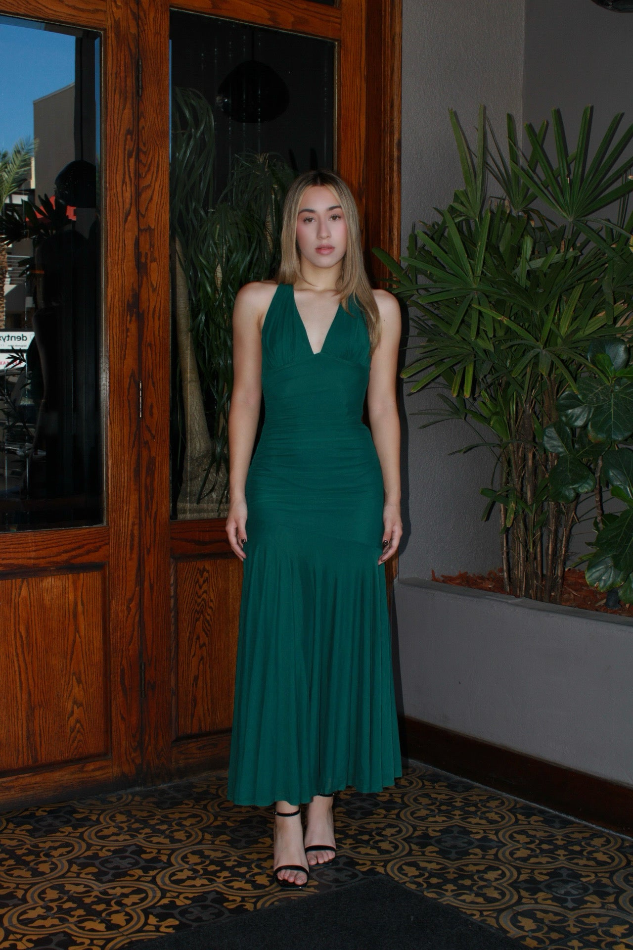 Vestido largo verde oscuro halter #11440
