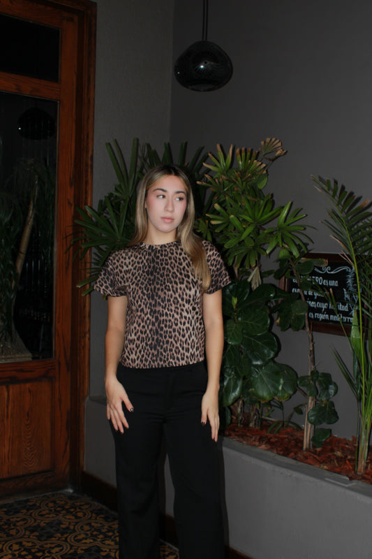 Blusa animal print básica #11479