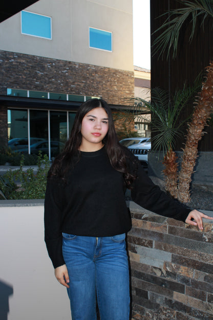 Suéter negro, cuello redondo #11705￼