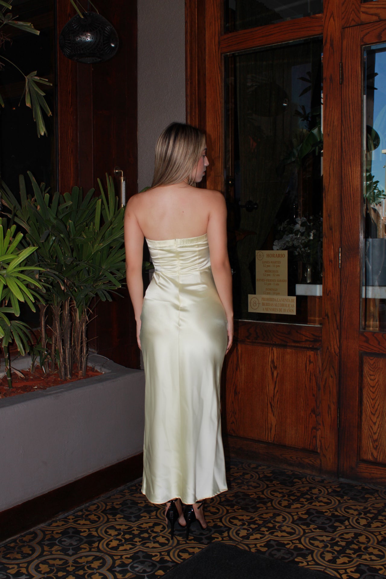 Vestido amarillito bajito strapless tipo corset #11437
