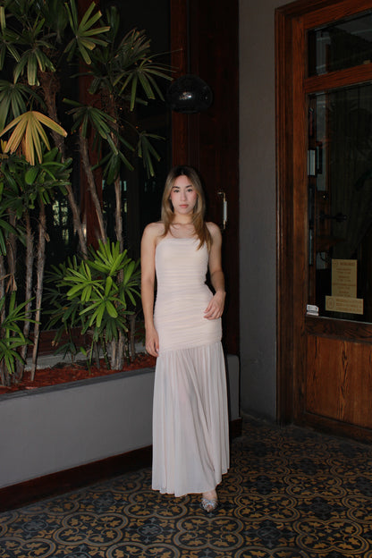 Vestido strapless beige largo con tela transparente #11312
