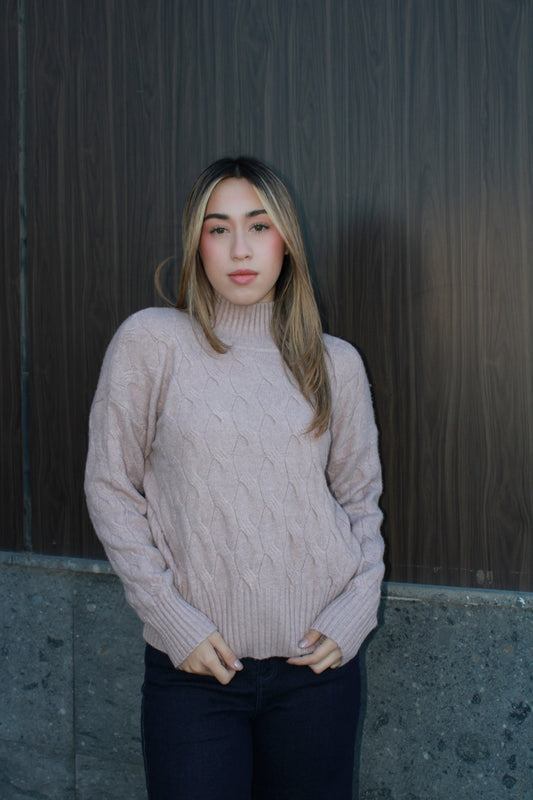 Suéter rosa bajito con cuello largo #11609