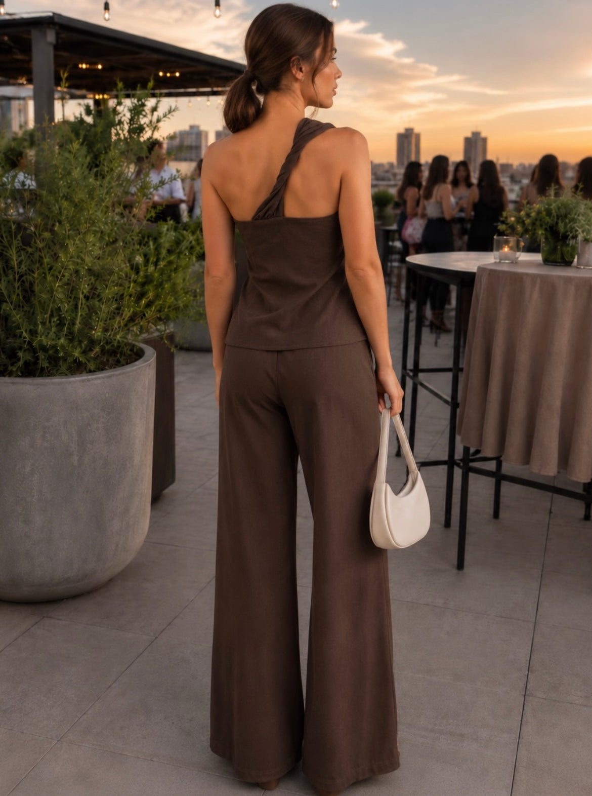 Set café blusa one shoulder c/ pantalón recto #11999