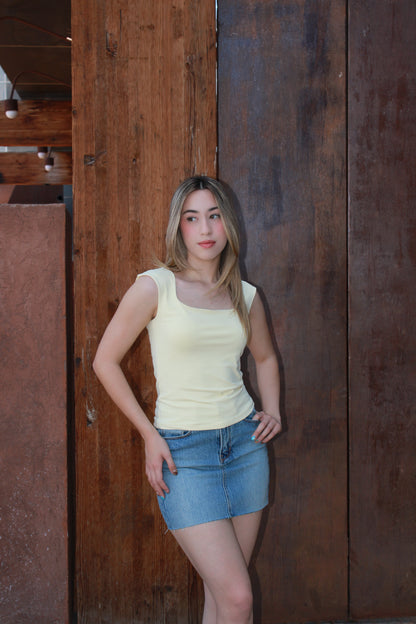 Blusa de licra amarilla #11140