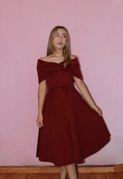 Vestido off shoulder guinda MIDI #11423