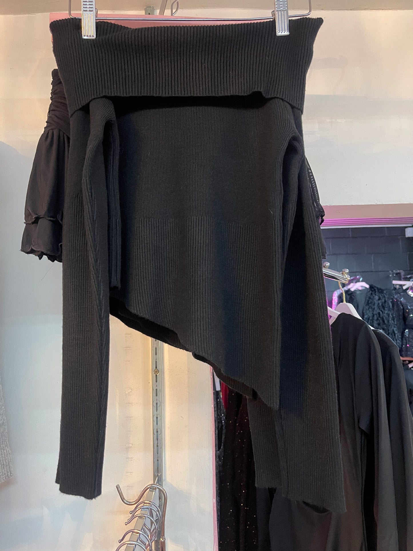Blusa negra tejida asimétrica #11660