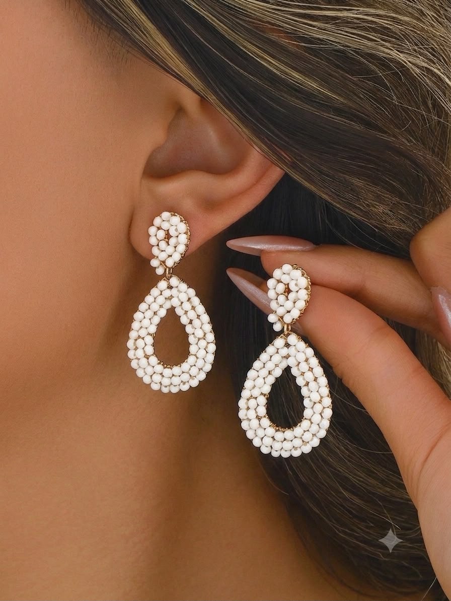 Aretes en gota blancos #1A